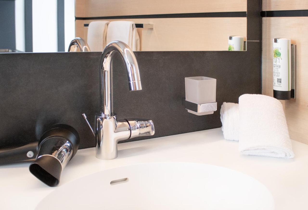 Tu Hotel By Wmm Hotels Tuningen エクステリア 写真